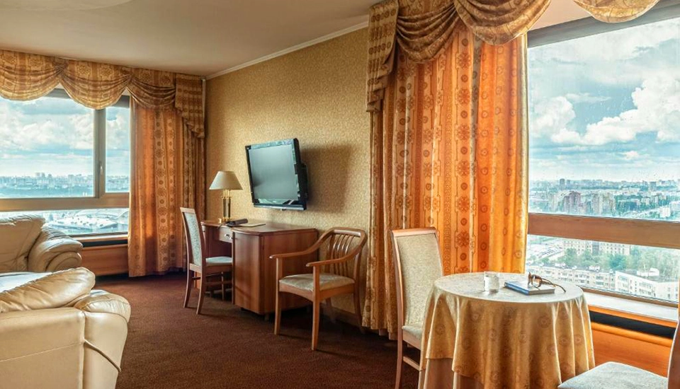 هتل کاسموس مسکو